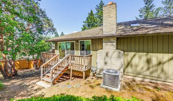 1105 Ivy Ln, Ashland, OR 97520