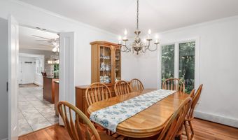 3 Deerfield Rd, Brookfield, CT 06804