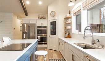14833 Sunburst Dr, Bigfork, MT 59911