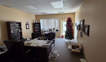 20 22 W 8th St, Anderson, IN 46016