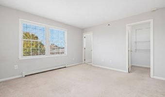 231 Maple Ave 204, Newport, RI 02840