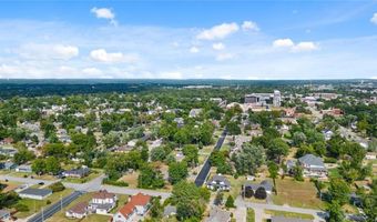 210 NW G St, Bentonville, AR 72712