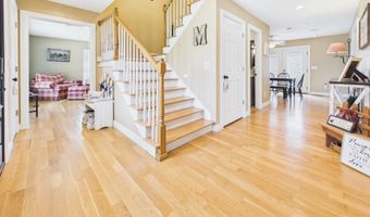 32 Diamond Dr, Barboursville, WV 25504
