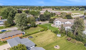 3030 N MORRISON St, Appleton, WI 54911
