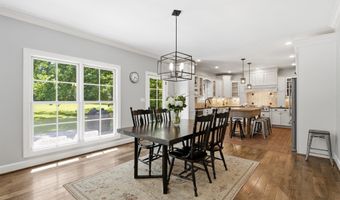 706 N Arbor Dr, Anchorage, KY 40223