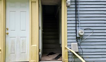 1 Side Hill St, Hopkinton, RI 02832