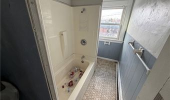 1020 W Prospect Rd, Ashtabula, OH 44004