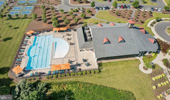 102 PHOEBE Ct, Lake Frederick, VA 22630