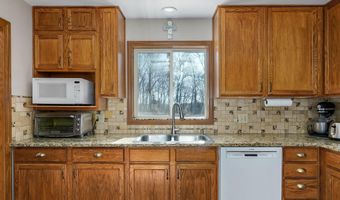 2898 N Farm Road 17, Ash Grove, MO 65604