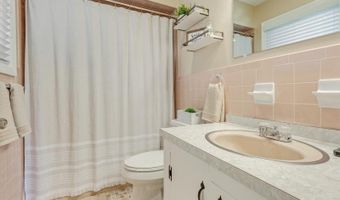 13 Manor Dr, Andover, NJ 07860