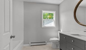 34 Vermont St, Cranston, RI 02920