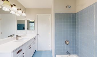 2425 Foxway Dr, Ann Arbor, MI 48105