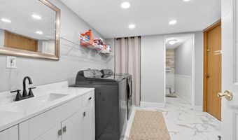 1119 W GLENDALE Ave, Appleton, WI 54914