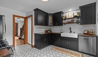 424 E BREWSTER St, Appleton, WI 54911