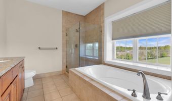 42 Ridgeview Way, Allentown, NJ 08501
