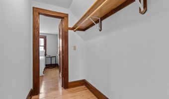 209 W PARKWAY Blvd, Appleton, WI 54911