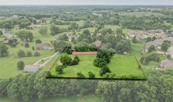 18345 Nottingham Ct, Basehor, KS 66007