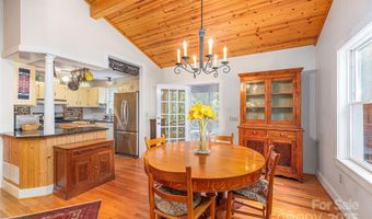 17 Red Oak Ln, Alexander, NC 28701