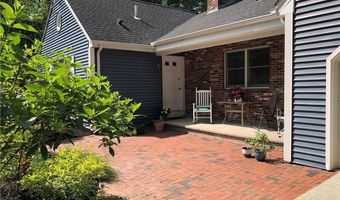 2 Marywood Ln, Cumberland, RI 02864