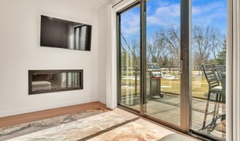 244 Highway 71 D18, Arnolds Park, IA 51331