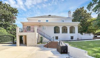 906 Colonial Dr, Albemarle, NC 28001