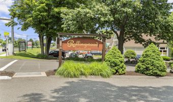 8 Carlisle Ct 8, Brookfield, CT 06804