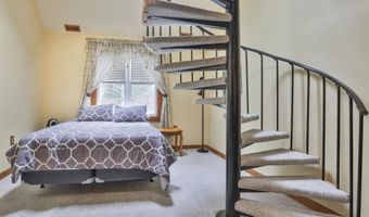 46 Oak Hill Rd, Brookline, NH 03033