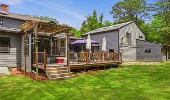 5 Buoy St, Jamestown, RI 02835