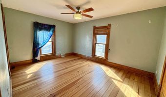 911 Pine St, Atlantic, IA 50022