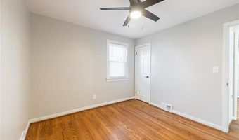 9255 Hubert Ave, Allen Park, MI 48101