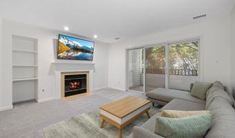 7713 LAFAYETTE FOREST Dr 22, Annandale, VA 22003