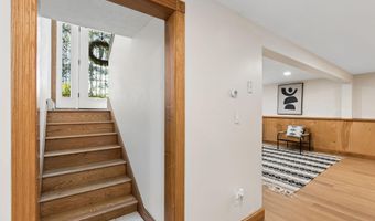 836 Old Post Rd, Arundel, ME 04046