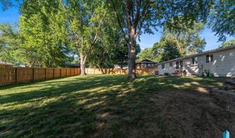404 Jefferson Dr, Alcester, SD 57001
