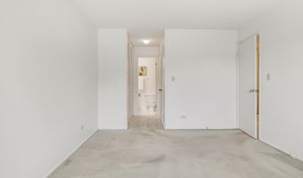 1107 S Old Wilke Rd 201, Arlington Heights, IL 60005