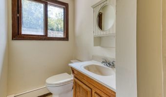 58 Towne Dr, Berlin, CT 06037