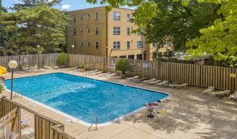 4141 N HENDERSON Rd 626, Arlington, VA 22203