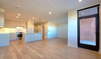 737 SWANN Ave 308, Alexandria, VA 22301