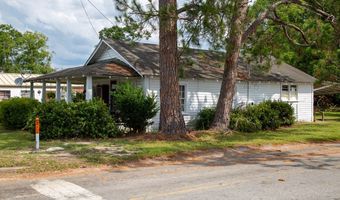 199 Anthony/Oak Sts, Baxley, GA 31513