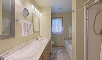 552 Meadowlark Ln, Portage, WI 53901