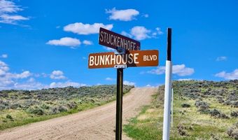 127 Stuckenhoff St, Casper, WY 82601