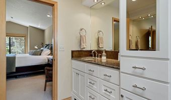 62824 Loma Vista Dr, Bend, OR 97701