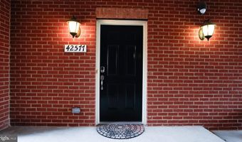 42577 SUNSET RIDGE Sq, Ashburn, VA 20148