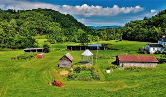 8079 Wayside Creamery Rd, Alderson, WV 24910
