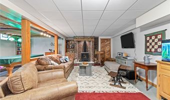 2007 Nolt Dr, Akron, OH 44312