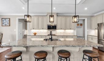 20 Gina Dr, Allentown, NJ 08501