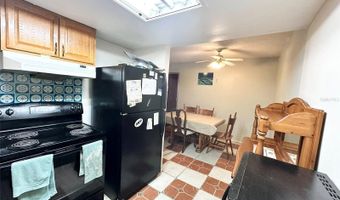 912 LAKE DESTINY Rd F, Altamonte Springs, FL 32714