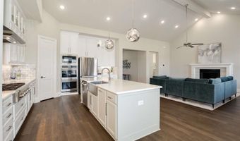1040 Sugar Bars Dr, Lucas, TX 75002