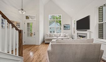 586 Kuehnle Ave, Ann Arbor, MI 48103