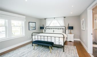 25 Dearborn St 2, Newport, RI 02840