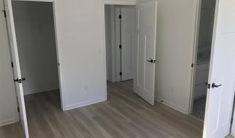 5605 Fir Ct, Almont, MI 48003